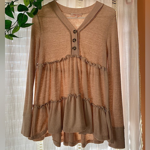 Hailey & Co Women’s Dusty Rose Ruffle Tiered Long Sleeve Top Size Small - Picture 2 of 7